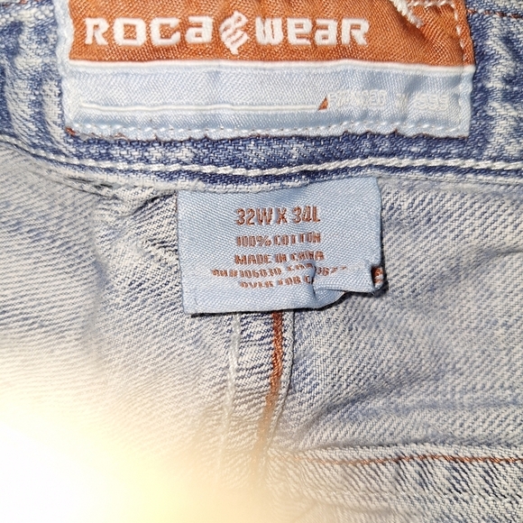 Rocawear Men's jeans Embroidered back pockets size 32X34 - Picture 6 of 6